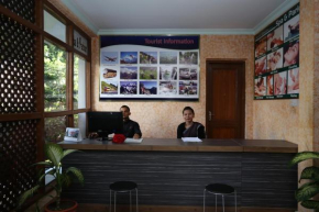 Hotel Peninsula